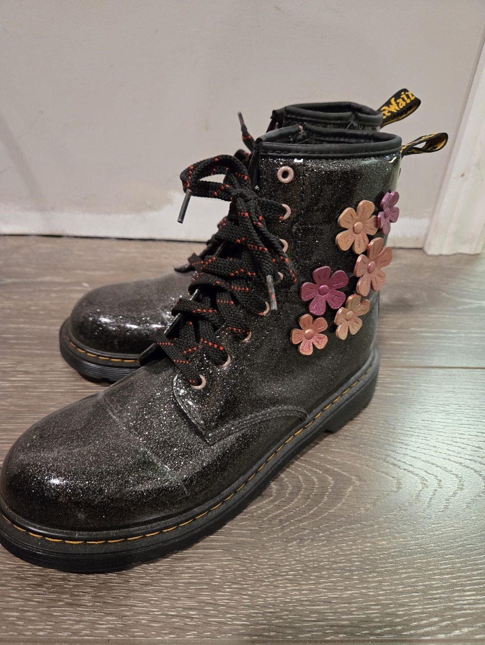 Dr. Martens Boots With Flower Accents - Picture 4 of 7